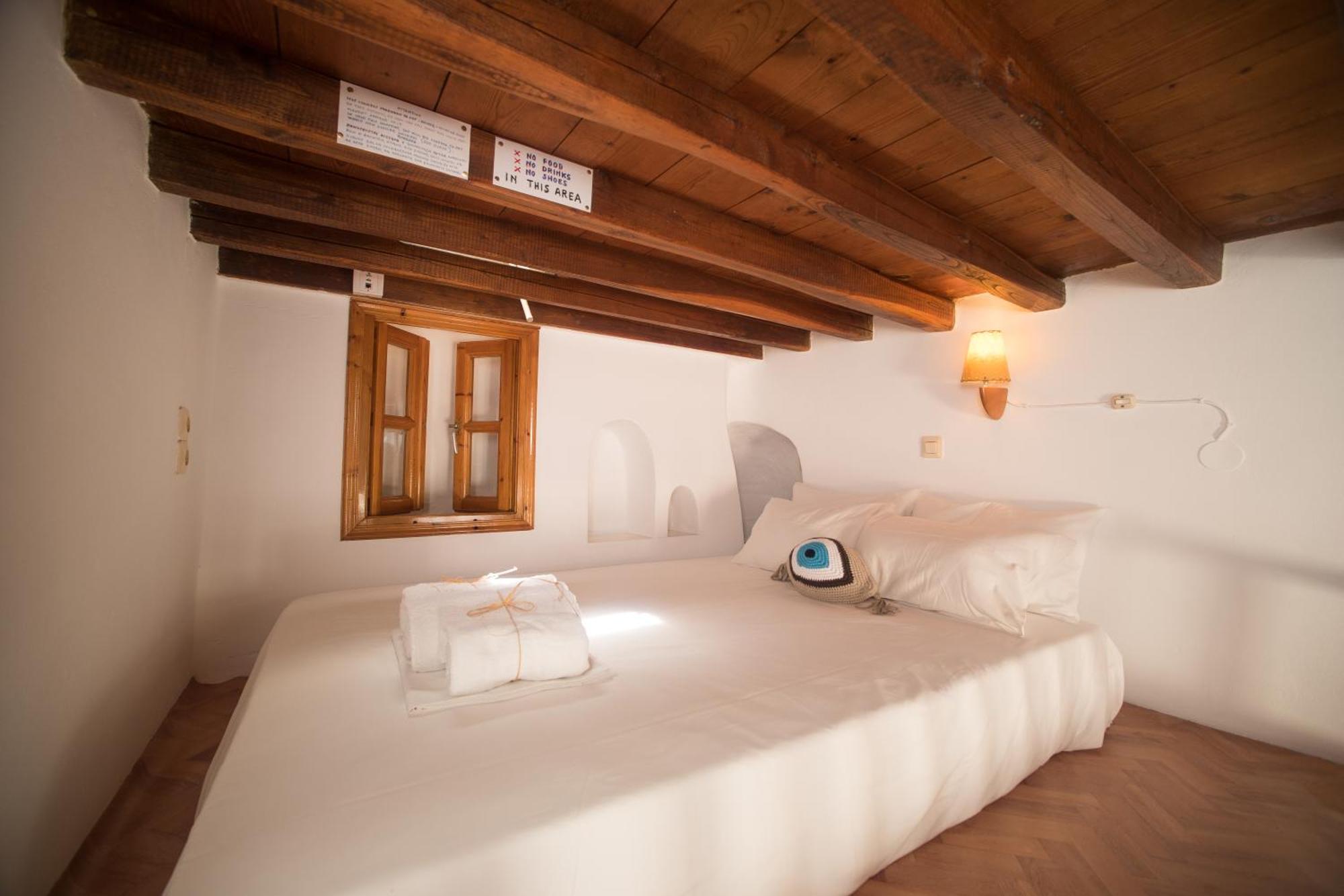 Bright & Relaxing Loft With Attic In The Heart Of Mykonos *
